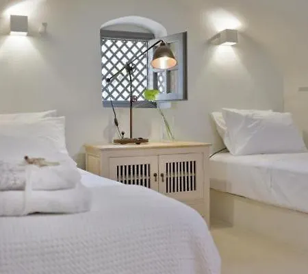 Wonderful Santorini Alia Mansion 3 Bedrooms Beautiful Outdoor Space * Мегалохори