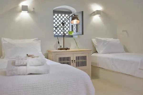 Wonderful Santorini Alia Mansion 3 Bedrooms Beautiful Outdoor Space * Мегалохори