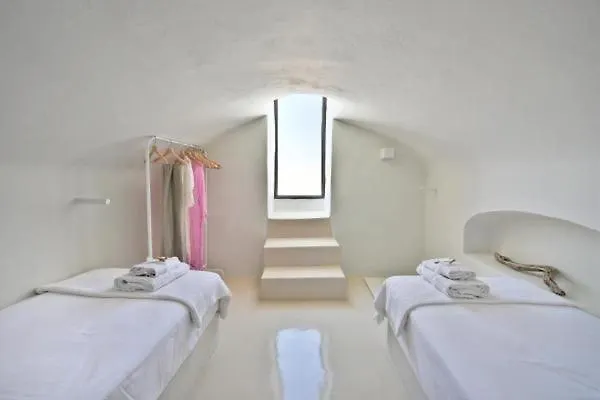 Wonderful Santorini Alia Mansion 3 Bedrooms Beautiful Outdoor Space Мегалохори