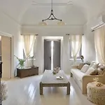 Villa Wonderful Santorini Alia Mansion 3 Bedrooms Beautiful Outdoor Space Megalochori (Santorini)